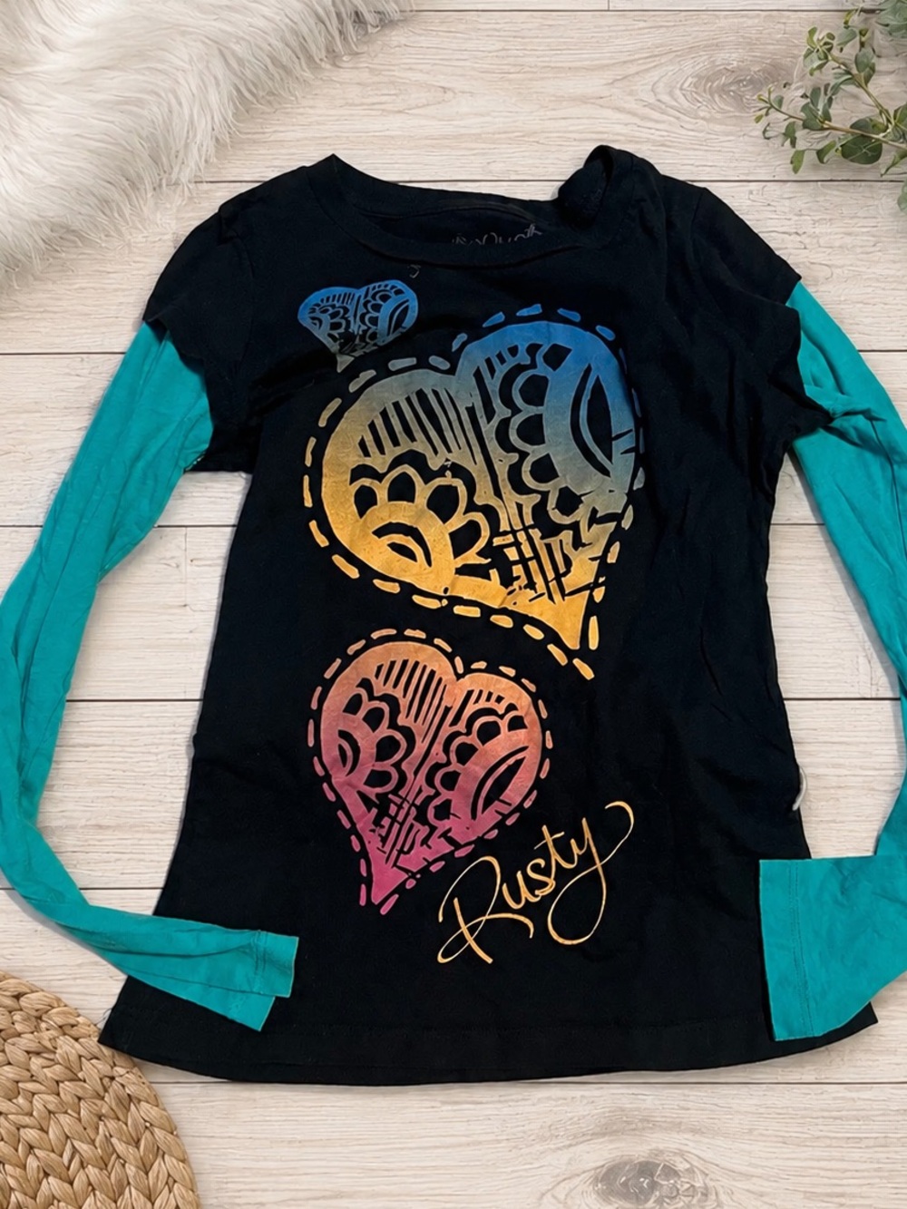 Rusty girls sz M Black Long-Sleeve Top with Teal Sleeves and Ombre Heart Graphic
